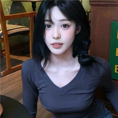 草丛里的羊